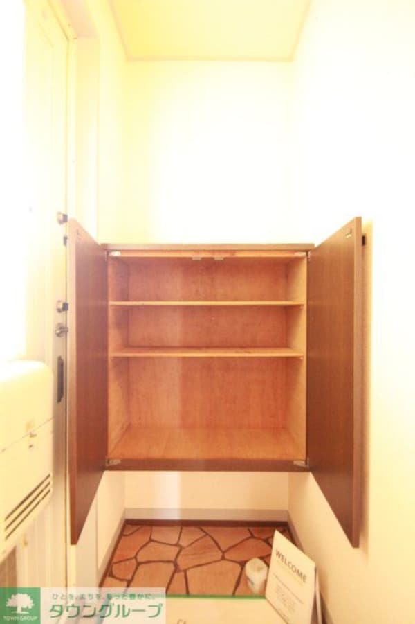 玄関(※別号室参考写真です)