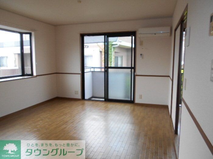 物件内観写真2　(※別号室参考写真です)