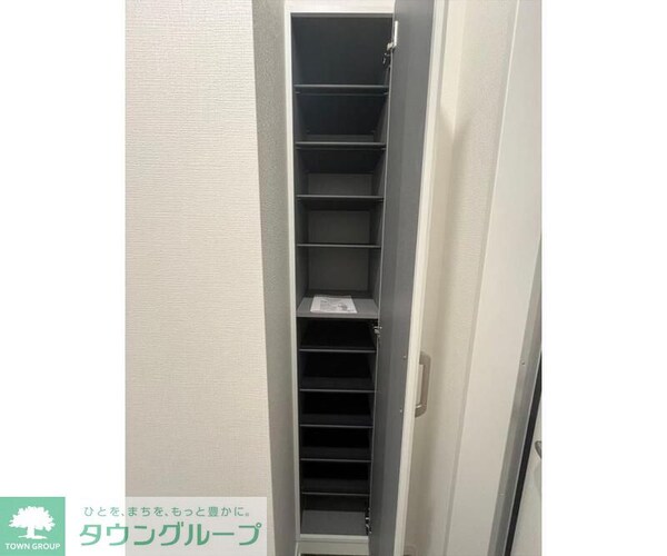 玄関(※同施工部屋写真)