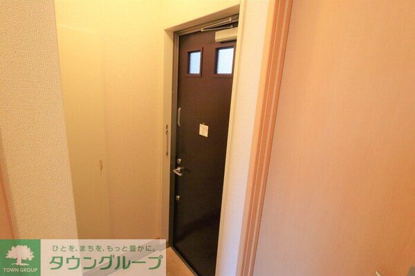 玄関(※別号室参考写真です)