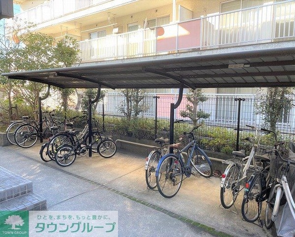 その他(屋根付き駐輪場完備)