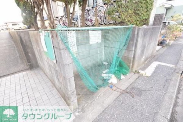 共有部分(専用ゴミ置き場)