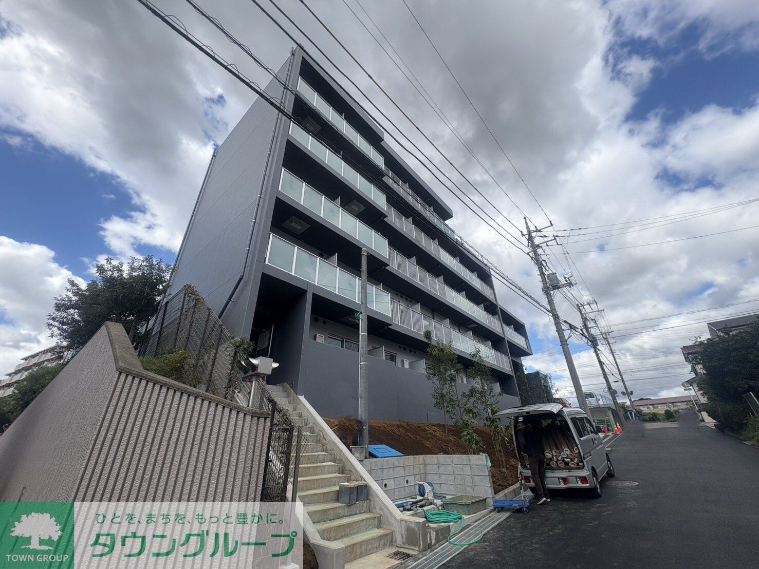 物件外観写真1　(建築中　先行受付行なっております！)