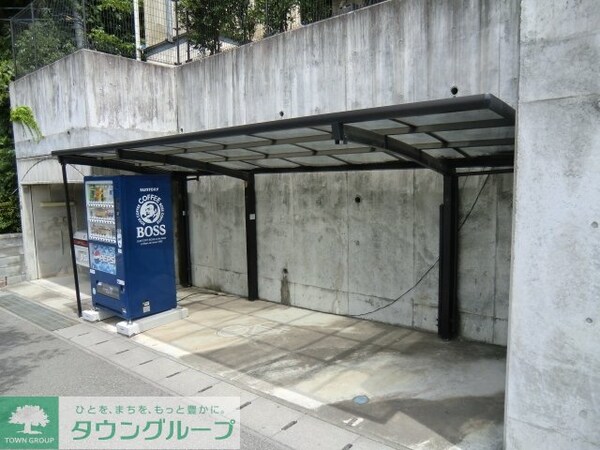 共有部分(屋根付駐輪場)