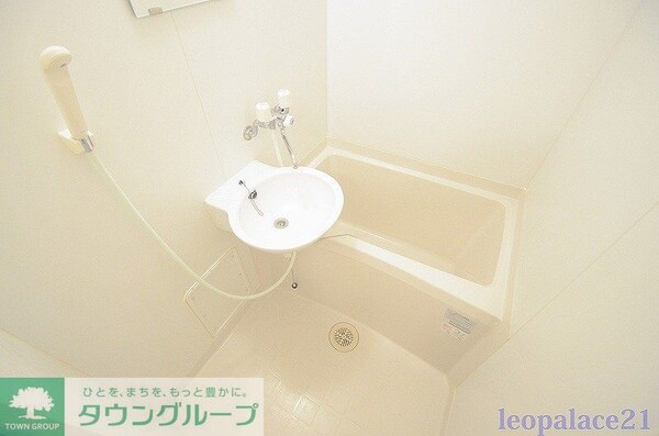 バス／シャワールーム等(同タイプの物件写真となります。)