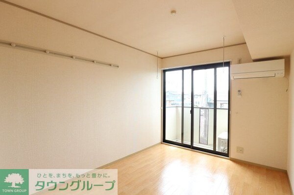 リビング・居室(※別号室参考写真です)