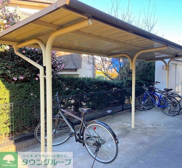 その他(屋根付き駐輪場)
