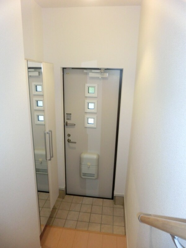 玄関(お気軽にお問合せ下さい♪043-290-8070)