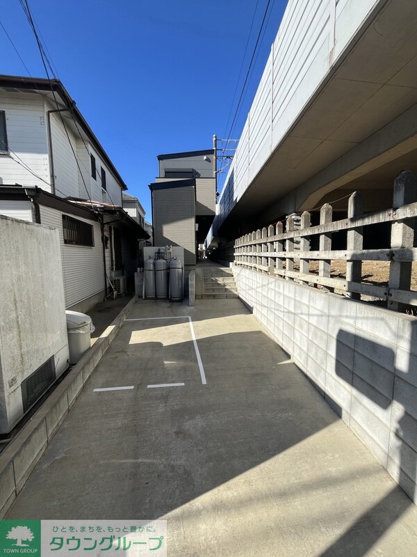 駐車場(バイク置場)