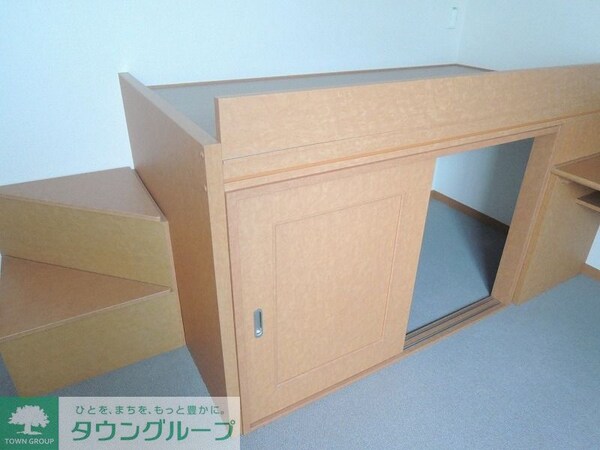 寝室(収納付ベッドタイプ)