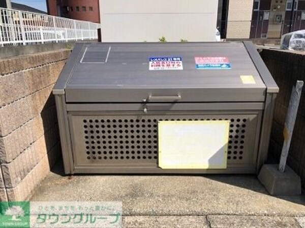 設備(ゴミ集積所)