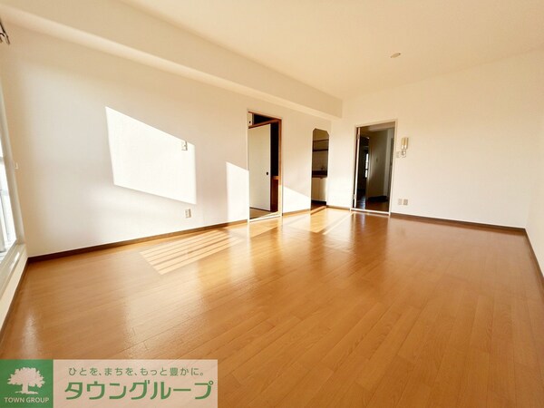 リビング・居室(※同建物他号室 参考写真)