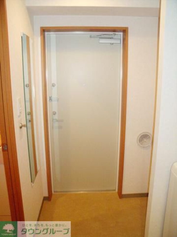 玄関(お部屋探しは【タウンハウジング千葉店】にお任せ下さい♪)