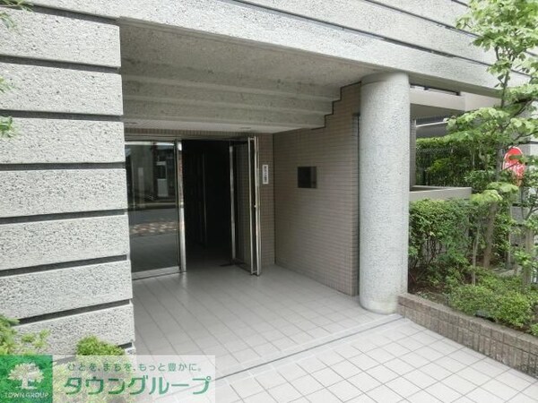 エントランス(エントランスにはオートロック付きです)