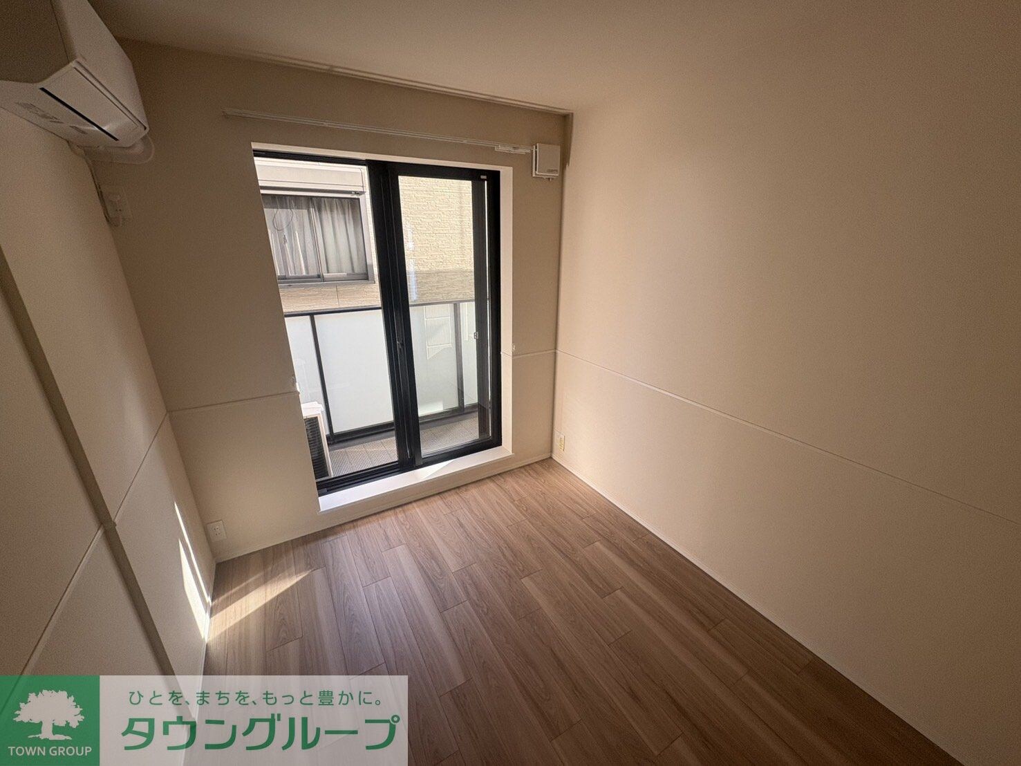 物件内観写真12　(リビング/居室)