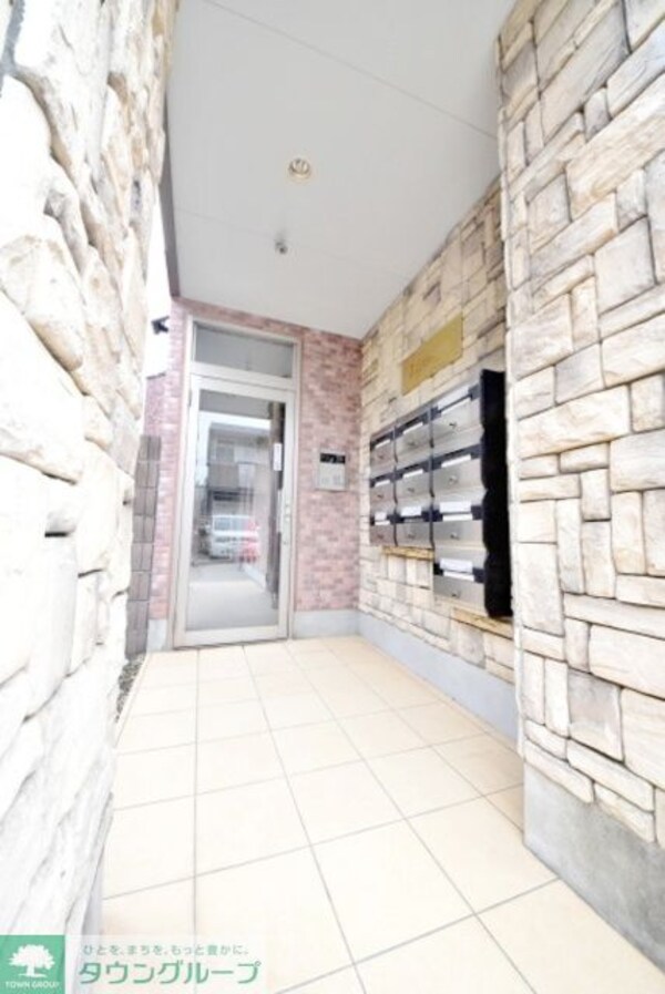 エントランス(お部屋探しは【タウンハウジング千葉店】にお任せ下さい♪)