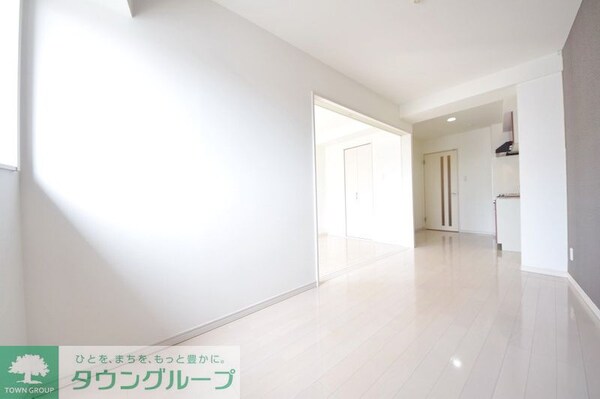 リビング・居室(現地待ち合わせ歓迎♪お問合せはタウンハウジングまで！)