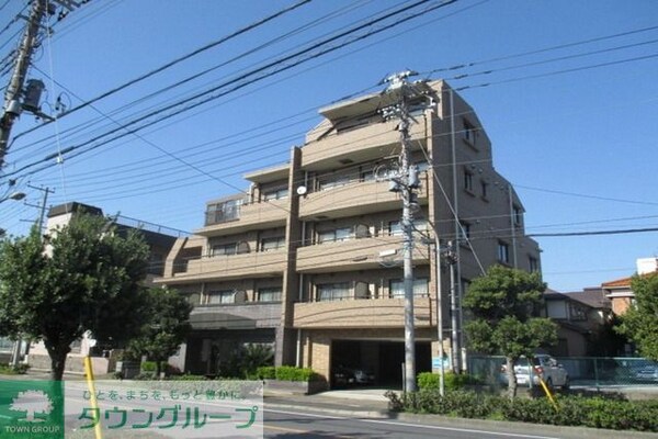 外観(前面道路なので日当たり良好です)