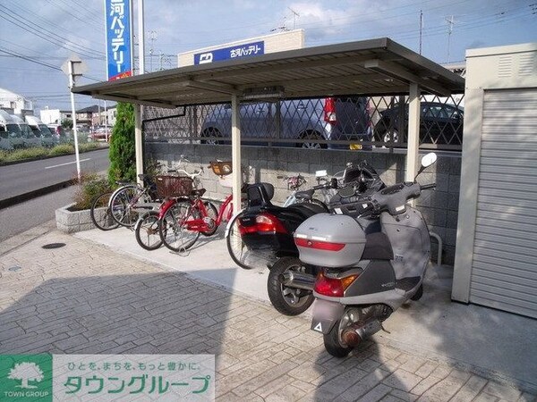 共有部分(屋根付き駐輪場)
