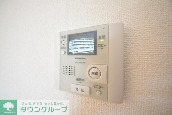セキュリティ(来訪者は室内のモニターでチェックできます)