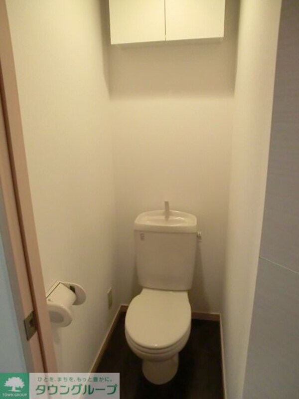トイレ(トイレは上部収納有り)