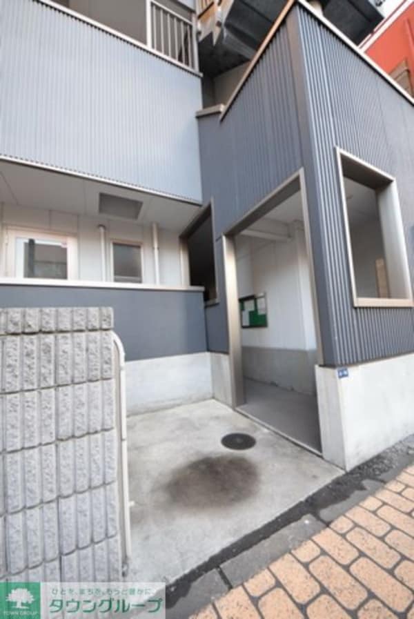 エントランス(お部屋探しは【タウンハウジング千葉店】にお任せ下さい♪)