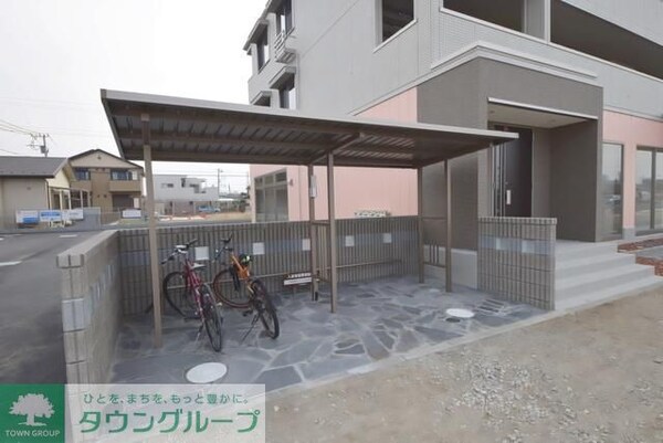 共有部分(屋根付き駐輪場)
