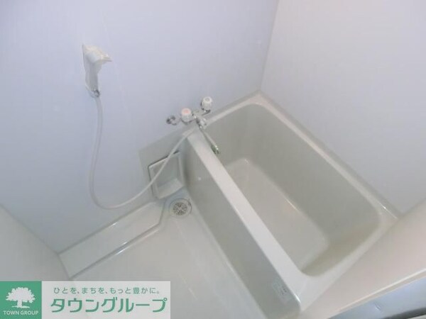 バス／シャワールーム等(乾燥機付きの浴室です)