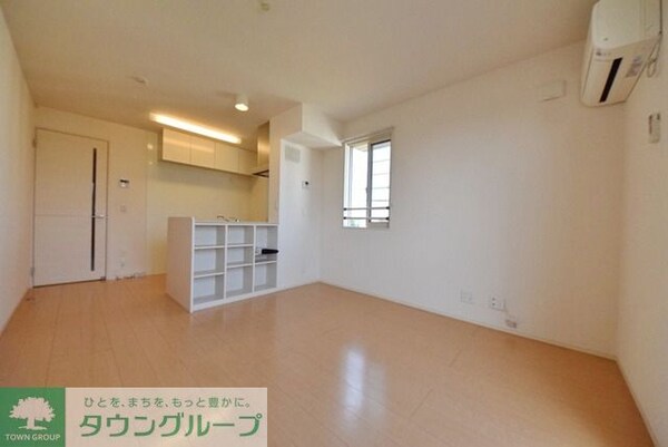 リビング・居室(現地待ち合わせ歓迎♪お問合せはタウンハウジング千葉店まで！)