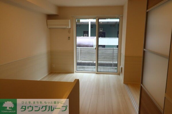 リビング・居室(別部屋写真です。)