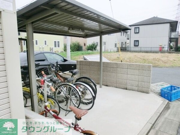 共有部分(屋根付き駐輪場)
