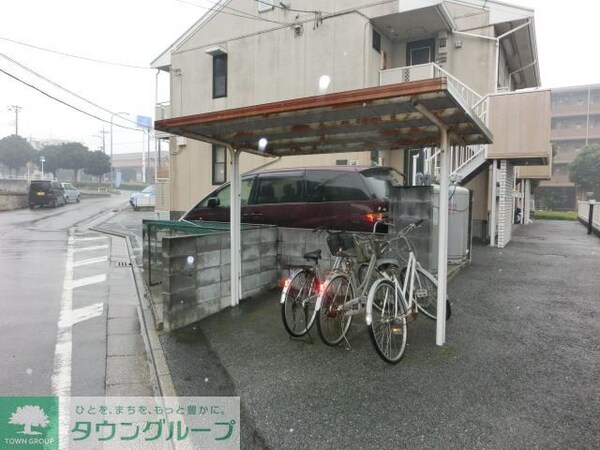 その他(屋根付き駐輪場)