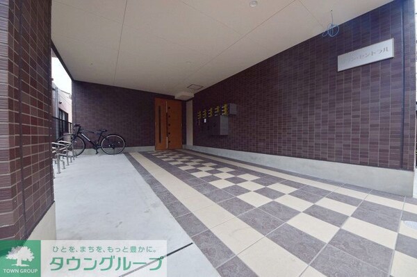 エントランス(お問合せはタウンハウジングまで！※現地待合わせ相談可能)