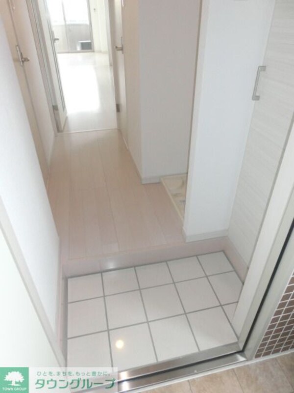 玄関(玄関下駄箱あり)