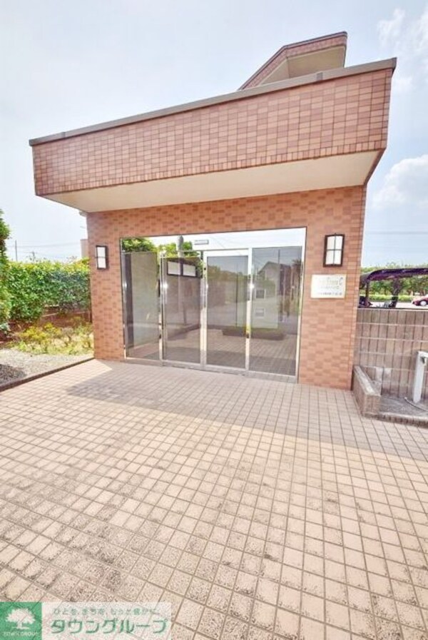 エントランス(お問合せはタウンハウジングまで！※現地待合わせ相談可能)