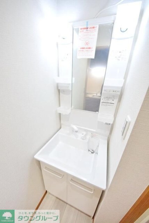 洗面(忙しい朝に嬉しいシャワー付き独立洗面台)