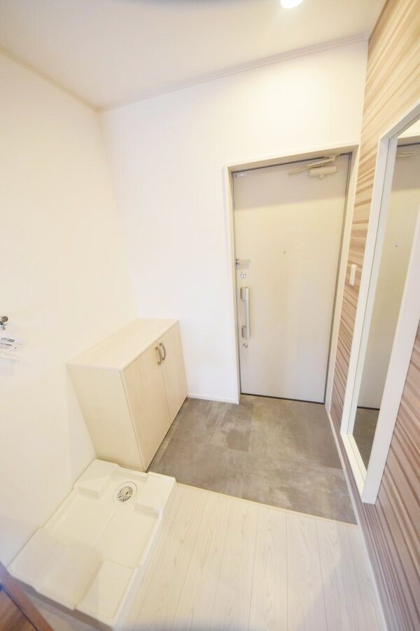 玄関(お部屋探しは【タウンハウジング千葉店】にお任せ下さい♪)