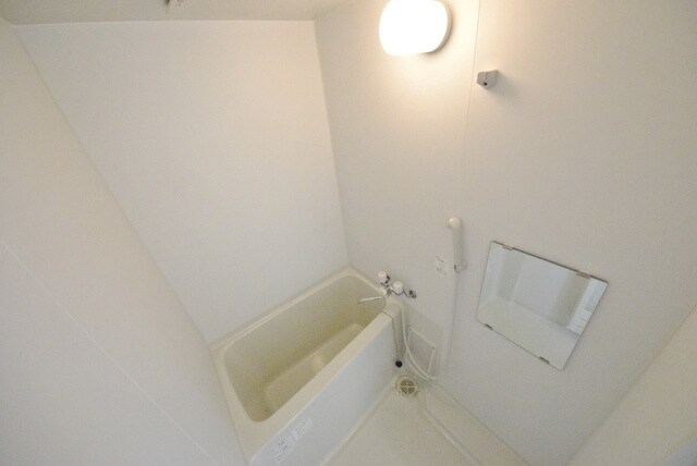 物件内観写真7　(きれいなバスルーム)