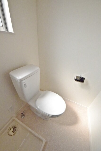 物件内観写真11　(清潔感のあるトイレ)