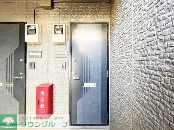 玄関(お問合せは【タウンハウジング】まで！※現地待合わせ相談可！)