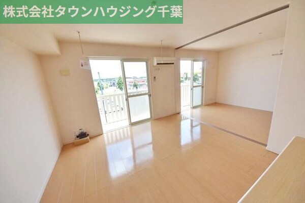 リビング・居室(現地待ち合わせ歓迎♪お問合せはタウンハウジングまで！)