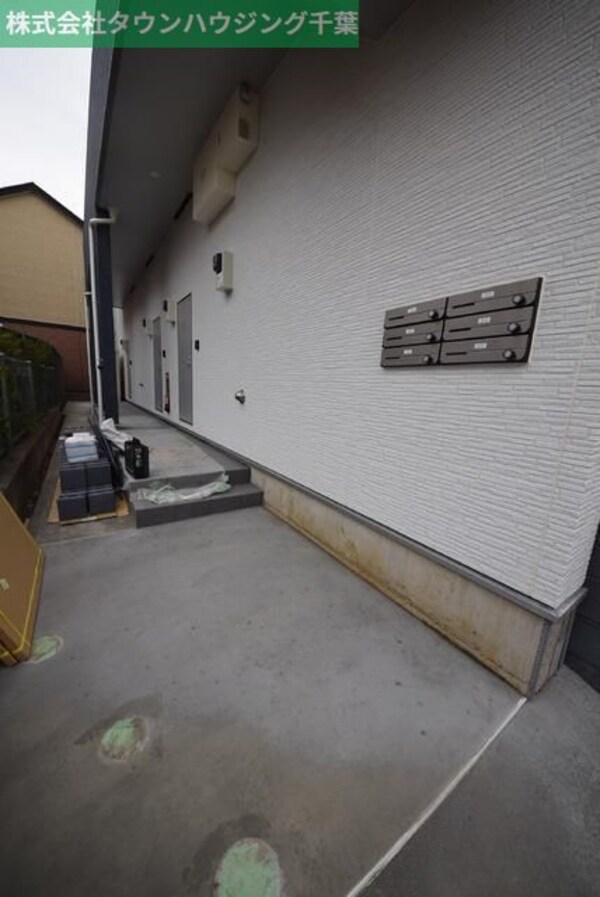 エントランス(お部屋探しは【タウンハウジング千葉店】にお任せ下さい♪)