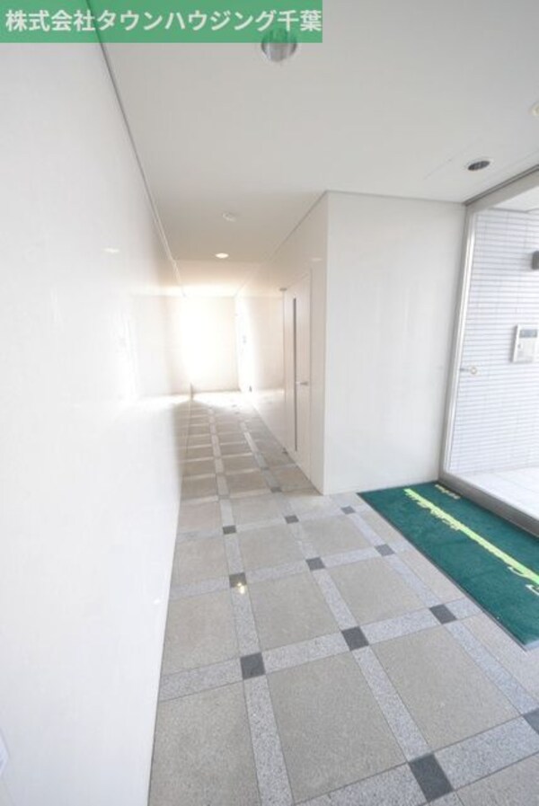 エントランス(お問合せはタウンハウジングまで！※現地待合わせ相談可能)