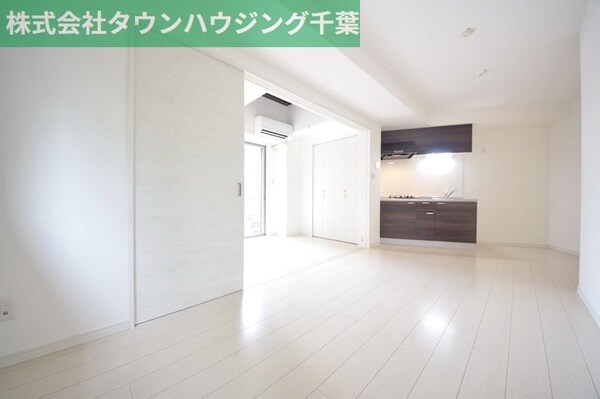 リビング・居室(現地待ち合わせ歓迎♪お問合せはタウンハウジング千葉店まで！)