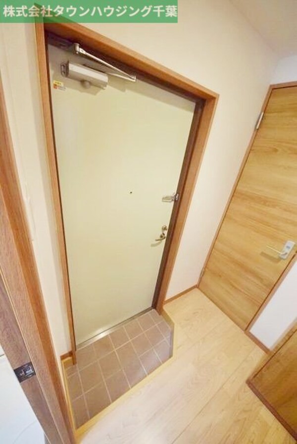 玄関(お部屋探しは【タウンハウジング千葉店】にお任せ下さい♪)