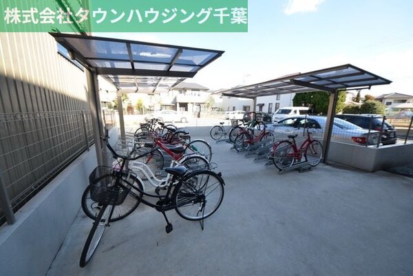 共有部分(敷地内屋根付き駐輪場)
