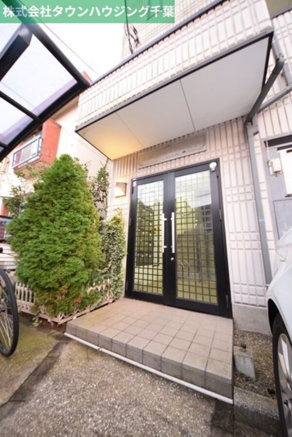 エントランス(お部屋探しは【タウンハウジング千葉店】にお任せ下さい♪)