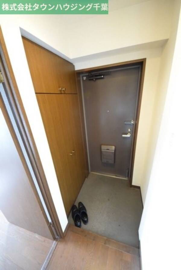 玄関(お部屋探しは【タウンハウジング千葉店】にお任せ下さい♪)