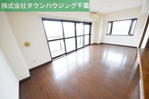 リビング・居室(現地待ち合わせ歓迎♪お問合せはタウンハウジング千葉店まで！)