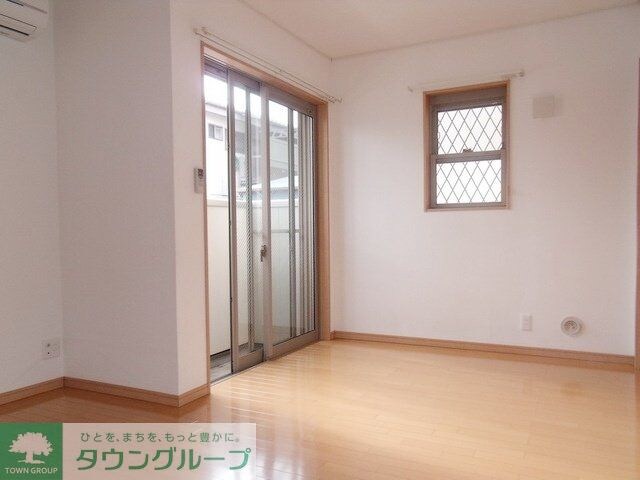 物件内観写真2　(日当たり良好のお部屋です)